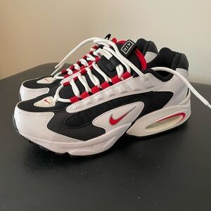 Nike Air Max Triax - women's 9